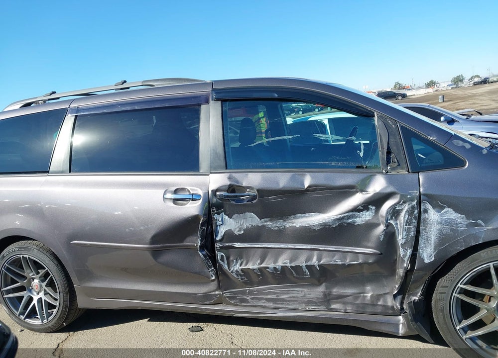 2017 TOYOTA SIENNA SE 8 PASSENGER VIN: 5TDXZ3DC7HS785734