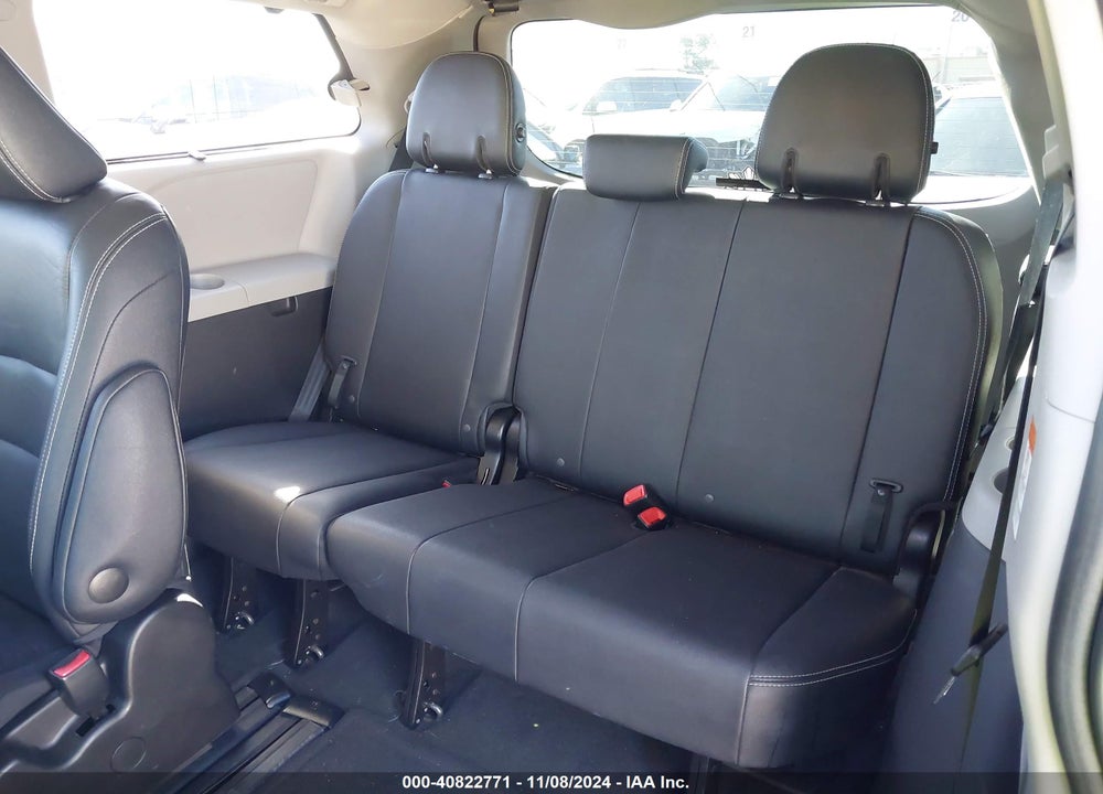 2017 TOYOTA SIENNA SE 8 PASSENGER VIN: 5TDXZ3DC7HS785734