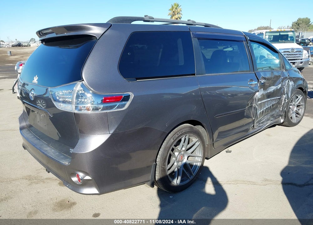 2017 TOYOTA SIENNA SE 8 PASSENGER VIN: 5TDXZ3DC7HS785734