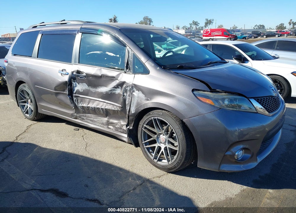 2017 TOYOTA SIENNA SE 8 PASSENGER VIN: 5TDXZ3DC7HS785734