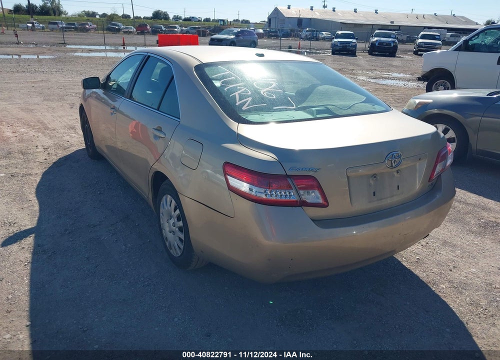 2011 TOYOTA CAMRY LE VIN: 4T1BF3EK3BU714067