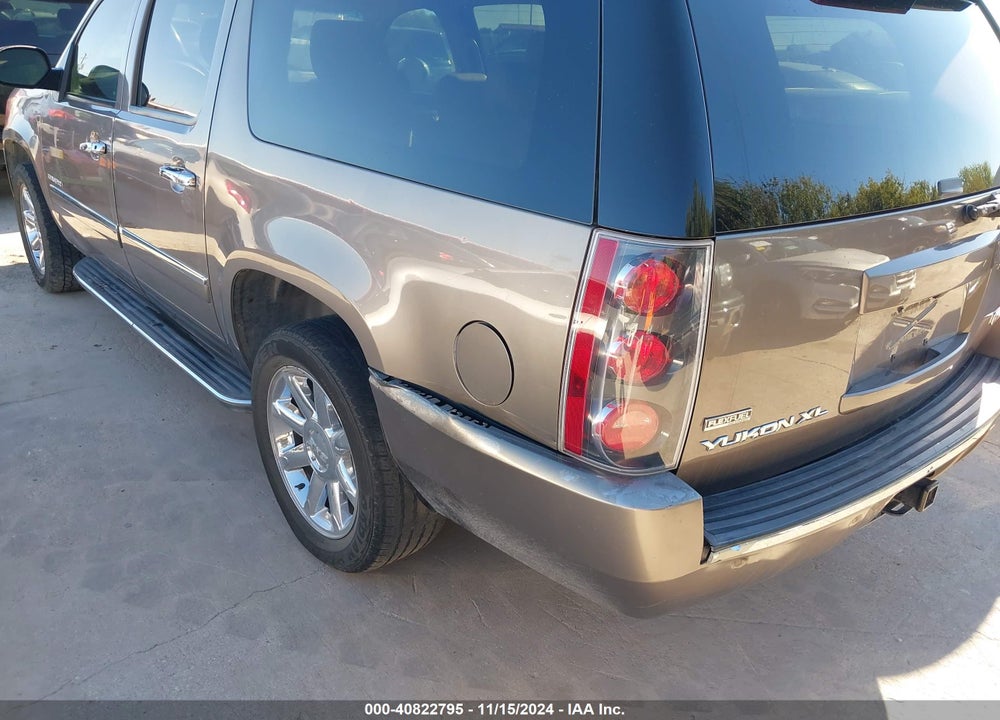 2012 GMC YUKON XL 1500 DENALI VIN: 1GKS1MEF2CR278686