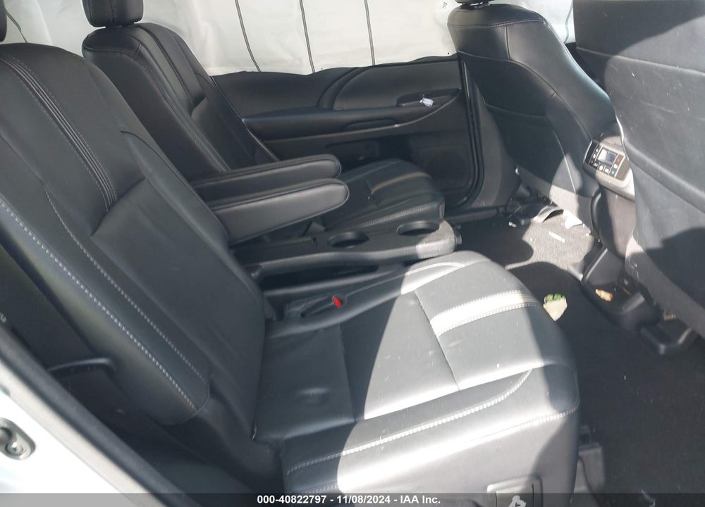 2017 TOYOTA HIGHLANDER SE VIN: 5TDJZRFH7HS509054