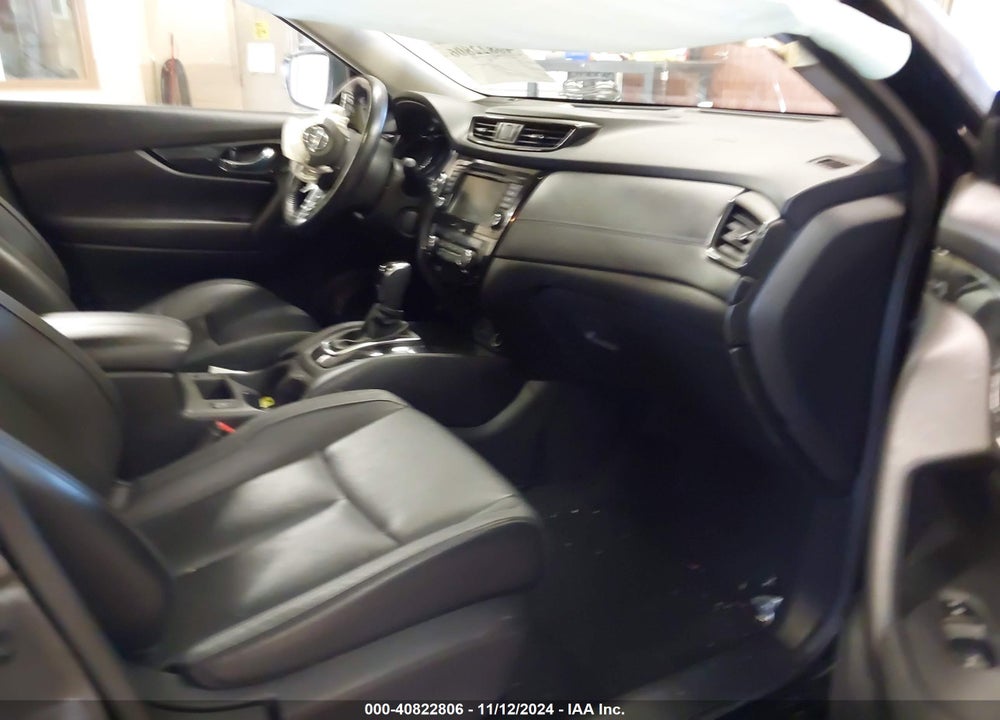 2018 NISSAN ROGUE SL VIN: JN8AT2MV9JW317677