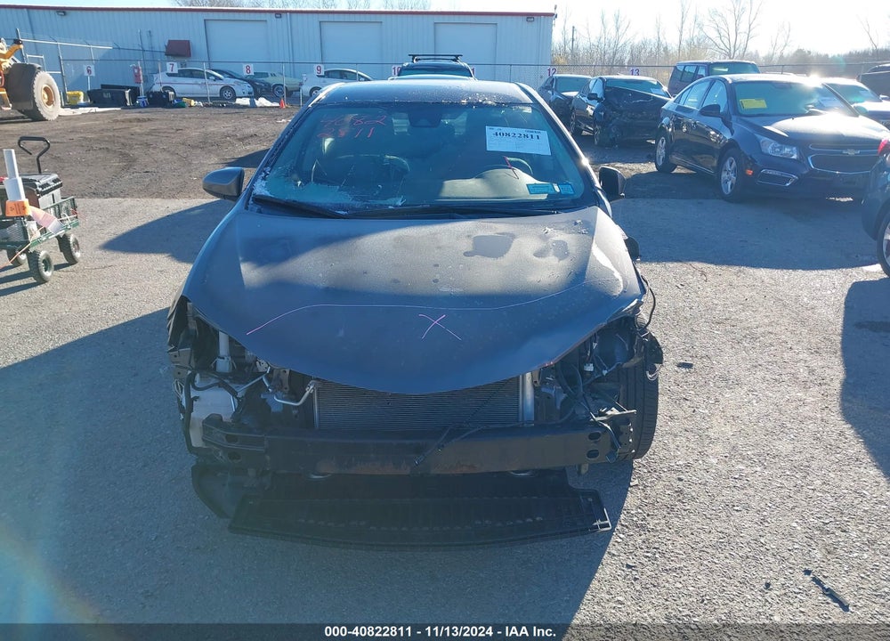 2018 TOYOTA COROLLA LE VIN: 2T1BURHE0JC032875