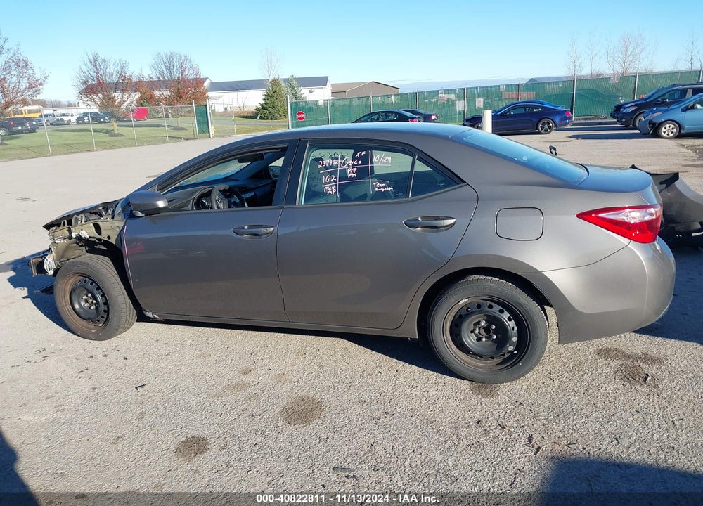 2018 TOYOTA COROLLA LE VIN: 2T1BURHE0JC032875