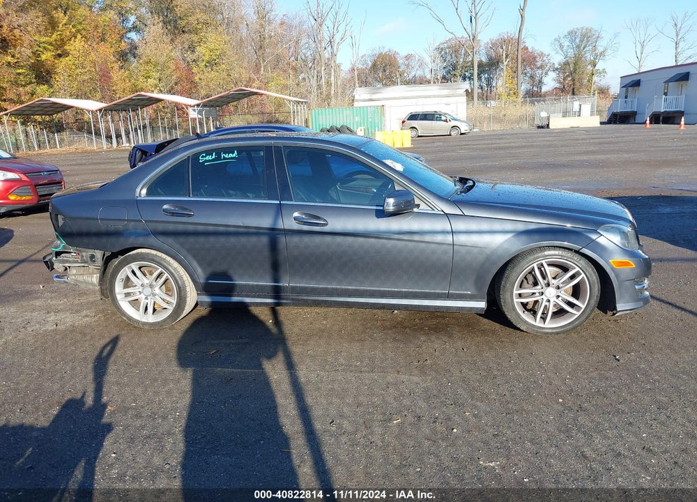 2013 MERCEDES-BENZ C 300 VIN: WDDGF8ABXDR258576