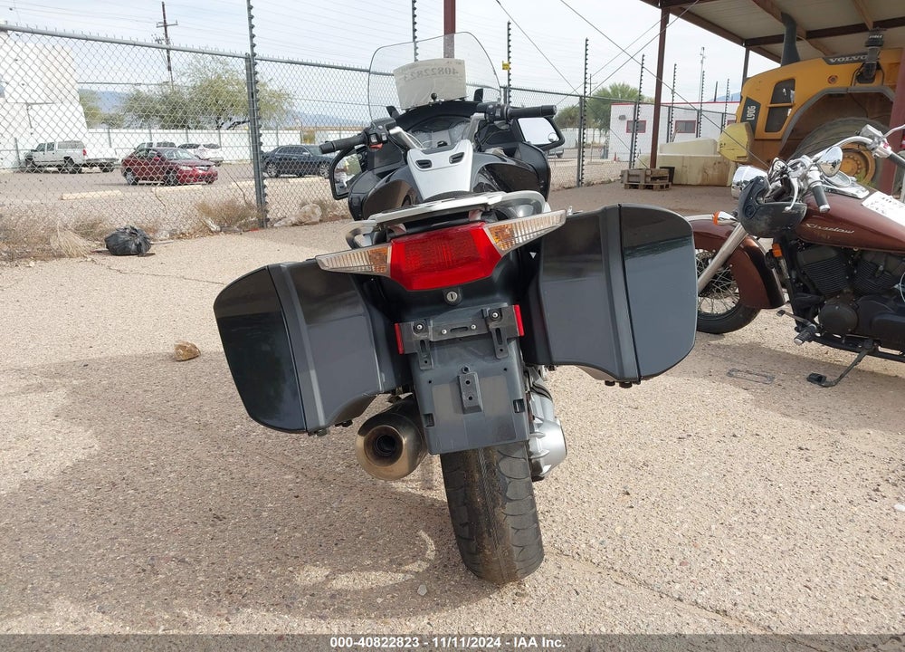2009 BMW R1200 RT VIN: WB10388019ZT14420