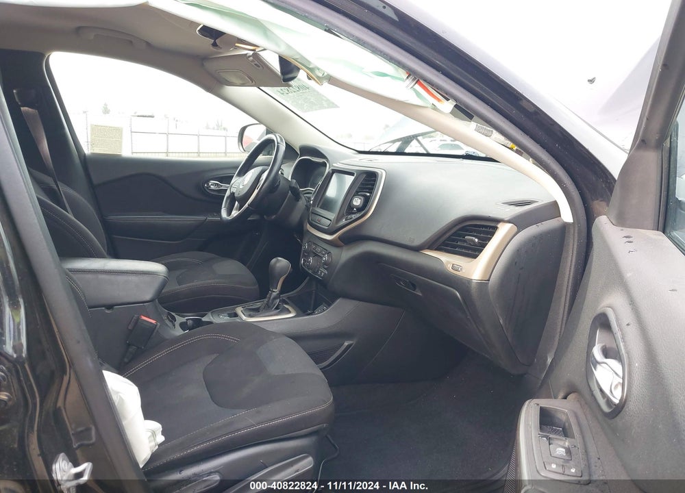 2015 JEEP CHEROKEE LATITUDE VIN: 1C4PJLCSXFW712192