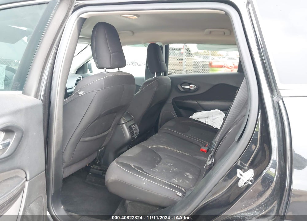 2015 JEEP CHEROKEE LATITUDE VIN: 1C4PJLCSXFW712192