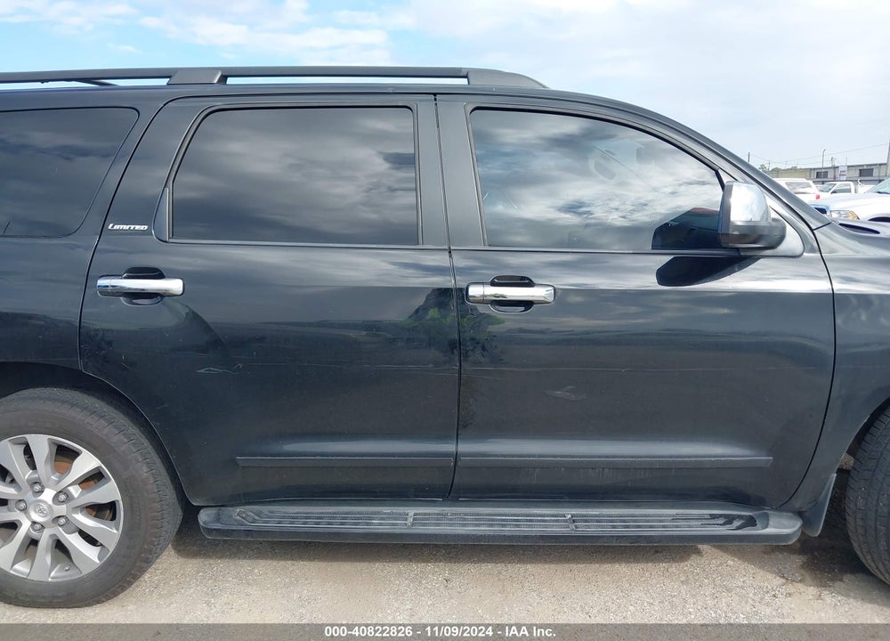 2010 TOYOTA SEQUOIA LIMITED 5.7L V8 VIN: 5TDKY5G14AS028914