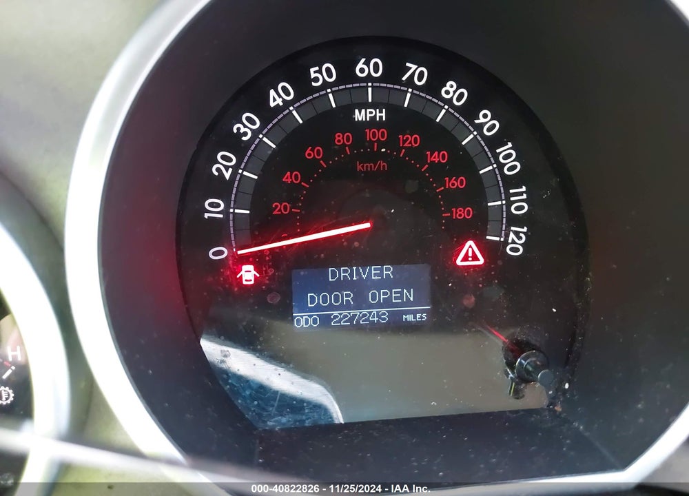 2010 TOYOTA SEQUOIA LIMITED 5.7L V8 VIN: 5TDKY5G14AS028914