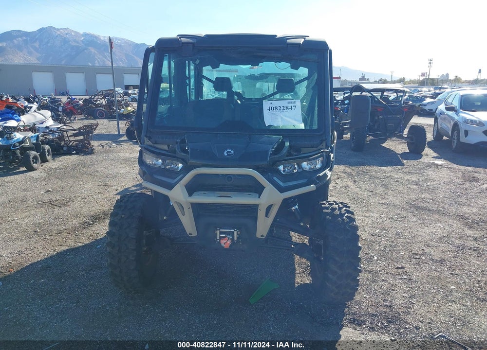 2024 CAN-AM DEFENDER MAX VIN: 3JBUUAX42RK007268