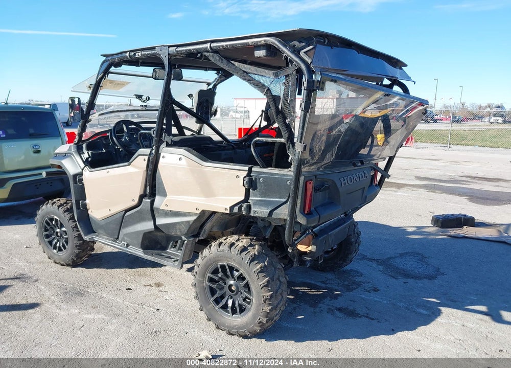 2023 HONDA SXS1000 M5 VIN: 1HFVE042XP4700913