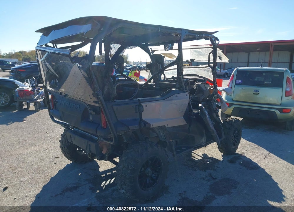 2023 HONDA SXS1000 M5 VIN: 1HFVE042XP4700913