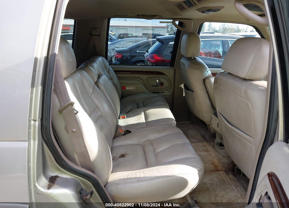 2000 CADILLAC ESCALADE STANDARD VIN: 1GYEK13R1YR131178