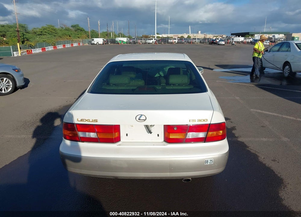 1997 LEXUS ES 300 VIN: JT8BF22G0V0077583