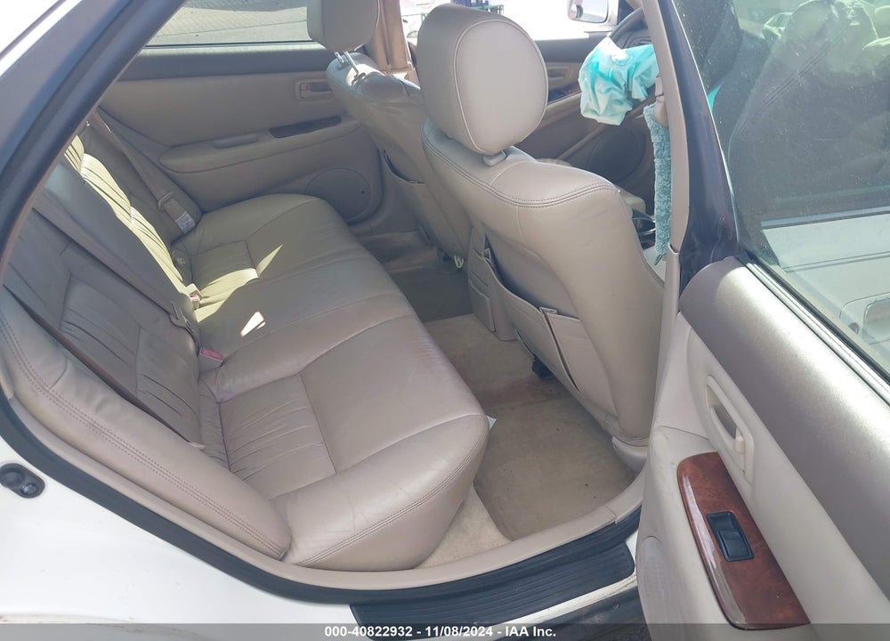 1997 LEXUS ES 300 VIN: JT8BF22G0V0077583