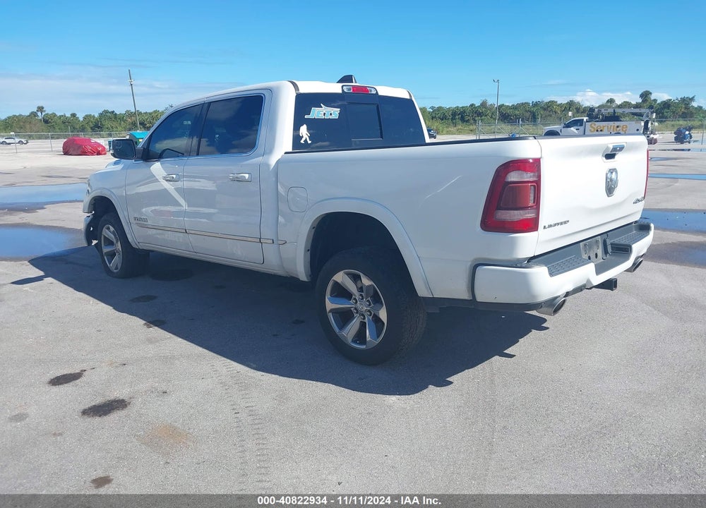 2020 RAM 1500 LIMITED 4X4 5'7 BOX VIN: 1C6SRFHT3LN414341