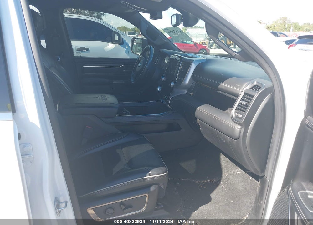 2020 RAM 1500 LIMITED 4X4 5'7 BOX VIN: 1C6SRFHT3LN414341