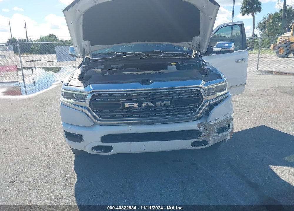 2020 RAM 1500 LIMITED 4X4 5'7 BOX VIN: 1C6SRFHT3LN414341