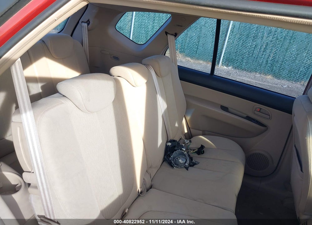 2007 KIA RONDO LX VIN: KNAFG525277121011