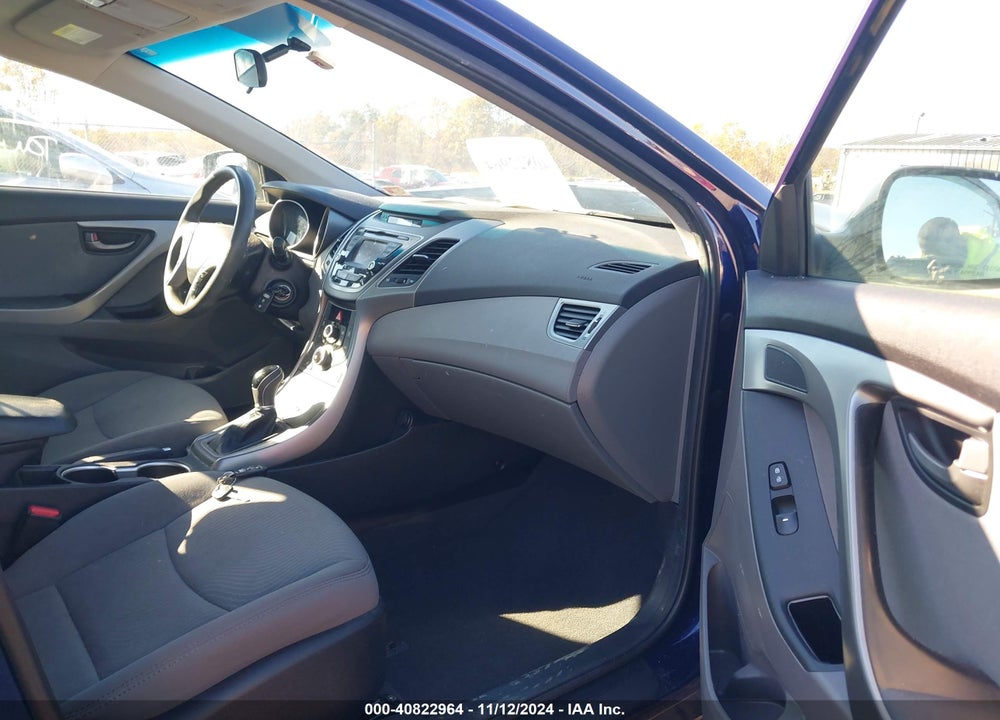 2014 HYUNDAI ELANTRA SE VIN: 5NPDH4AE9EH538489