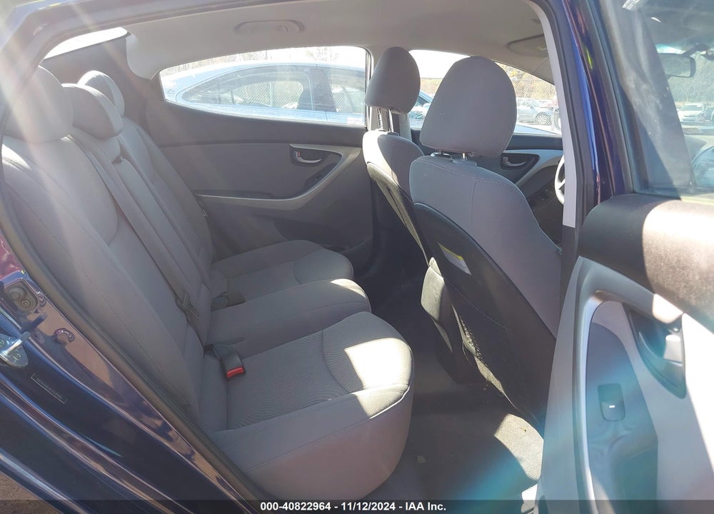 2014 HYUNDAI ELANTRA SE VIN: 5NPDH4AE9EH538489