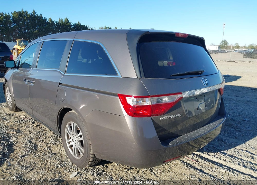 2011 HONDA ODYSSEY EX-L VIN: 5FNRL5H68BB079829