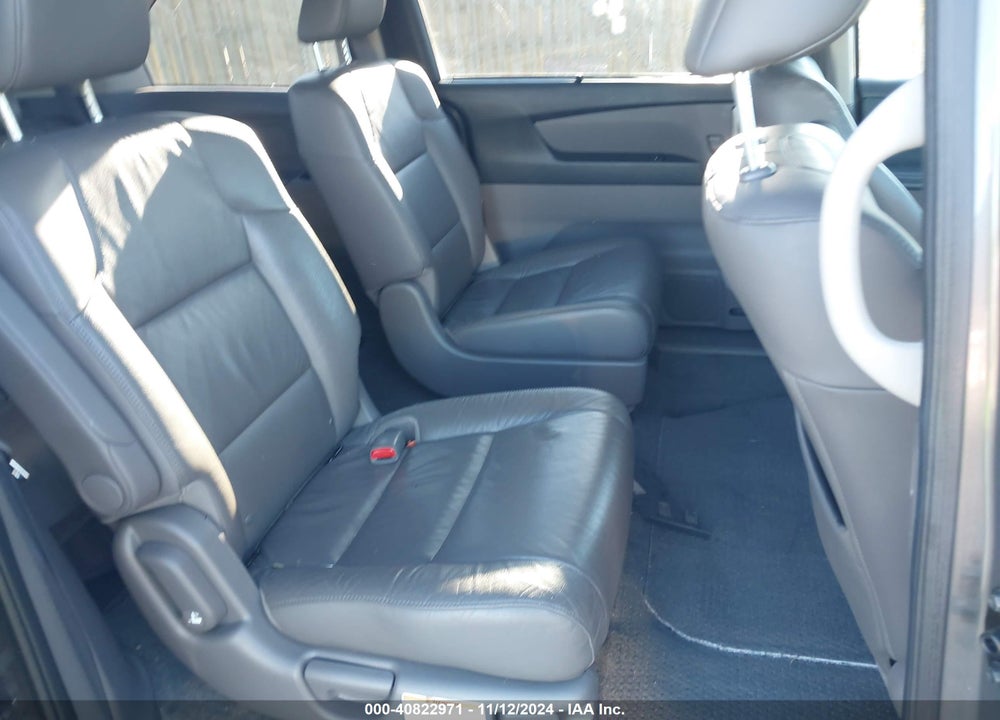 2011 HONDA ODYSSEY EX-L VIN: 5FNRL5H68BB079829