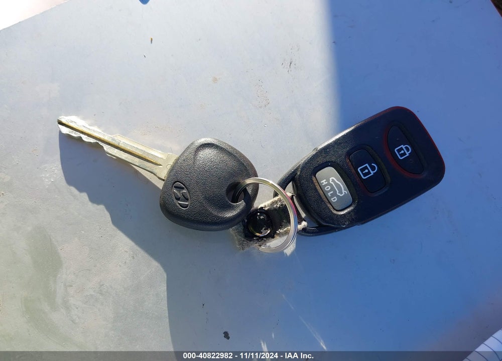 2014 HYUNDAI ELANTRA VIN: 5NPDH4AEXEH512838