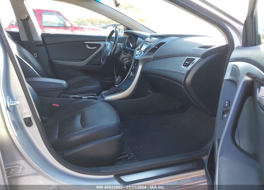 2014 HYUNDAI ELANTRA VIN: 5NPDH4AEXEH512838