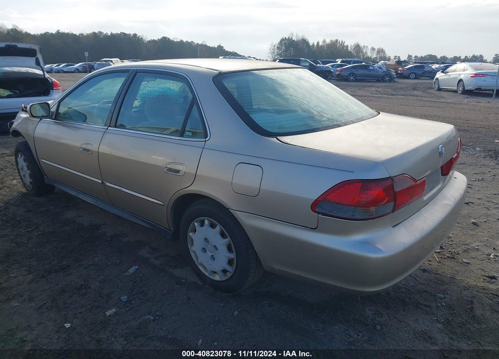 2001 HONDA ACCORD 2.3 LX VIN: 1HGCG56471A018833