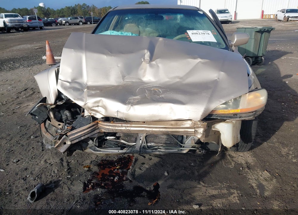 2001 HONDA ACCORD 2.3 LX VIN: 1HGCG56471A018833
