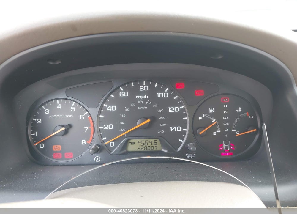 2001 HONDA ACCORD 2.3 LX VIN: 1HGCG56471A018833