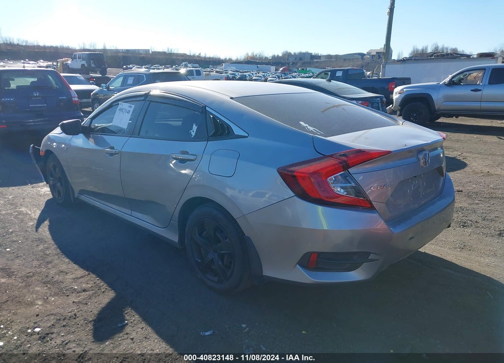 2018 HONDA CIVIC LX VIN: 2HGFC2F58JH519618