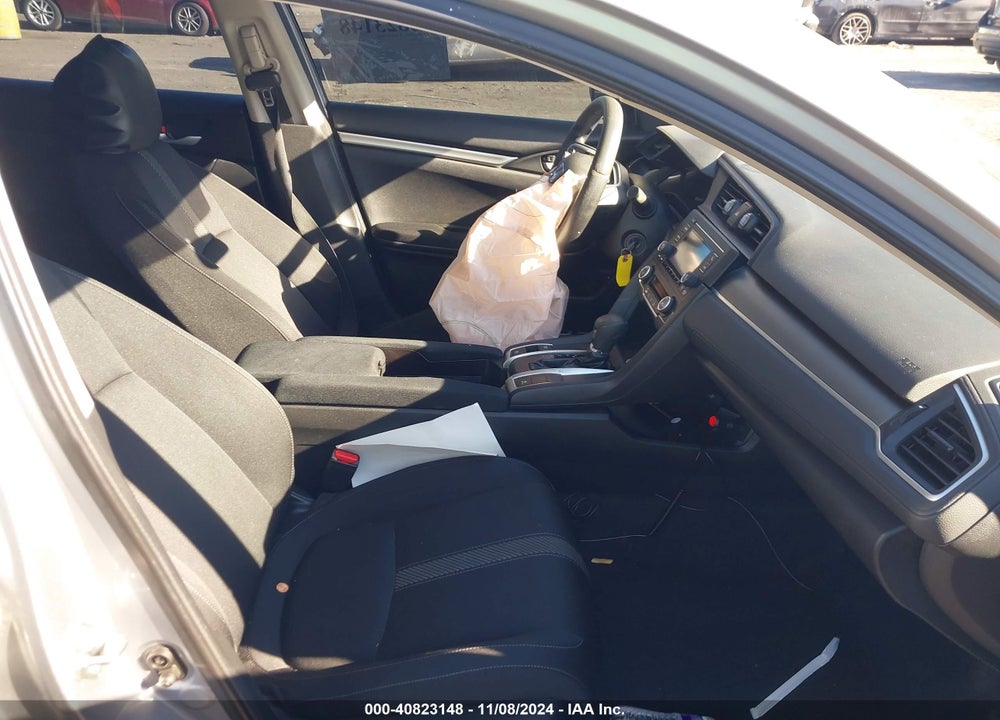 2018 HONDA CIVIC LX VIN: 2HGFC2F58JH519618