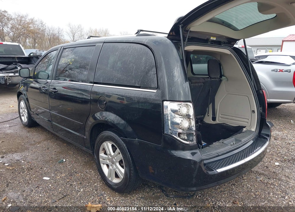 2011 DODGE GRAND CARAVAN VIN: 2D4RN5DG8BR611760