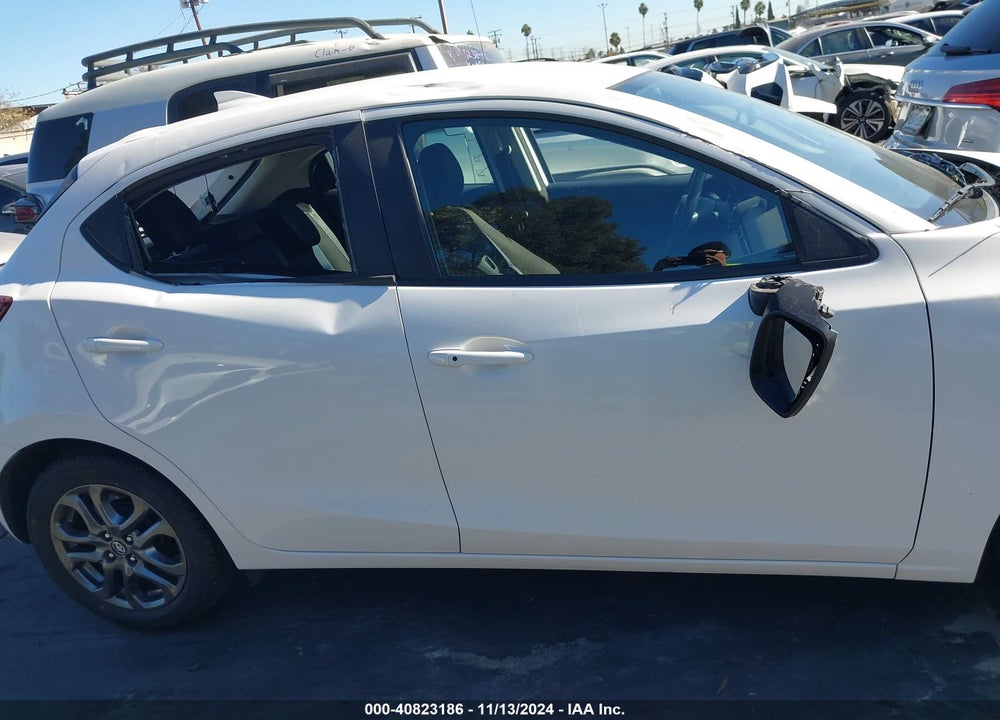 2020 TOYOTA YARIS LE VIN: 3MYDLBJV0LY705634