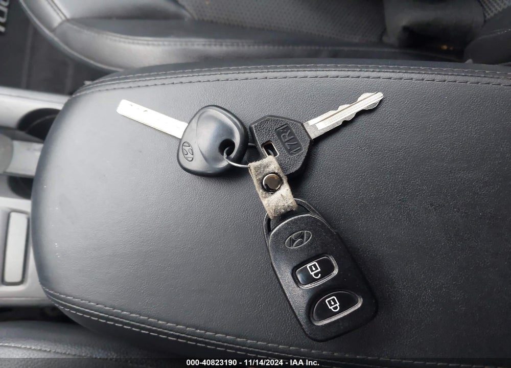 2015 HYUNDAI TUCSON SE VIN: KM8JU3AG0FU110744