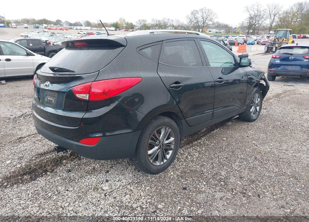 2015 HYUNDAI TUCSON SE VIN: KM8JU3AG0FU110744