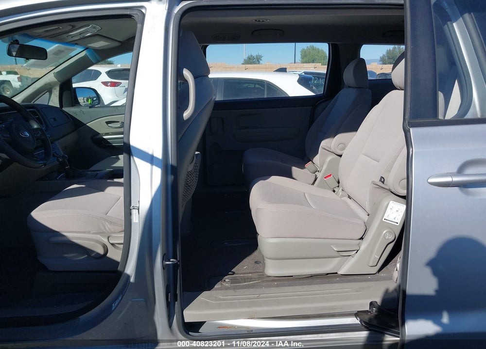 2015 KIA SEDONA L VIN: KNDMA5C18F6027386