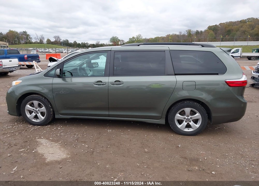 2019 TOYOTA SIENNA LE 8 PASSENGER VIN: 5TDKZ3DC0KS014873