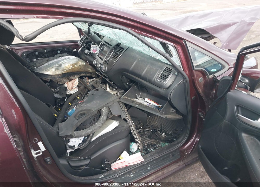 2018 KIA FORTE VIN: 3KPFK4A71JE169024