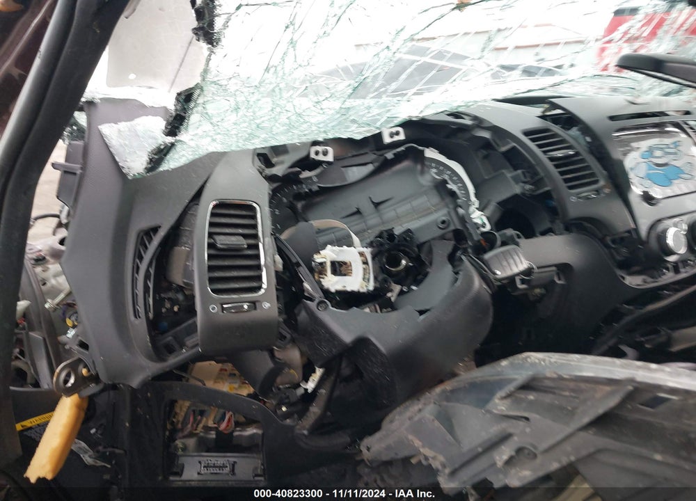 2018 KIA FORTE VIN: 3KPFK4A71JE169024