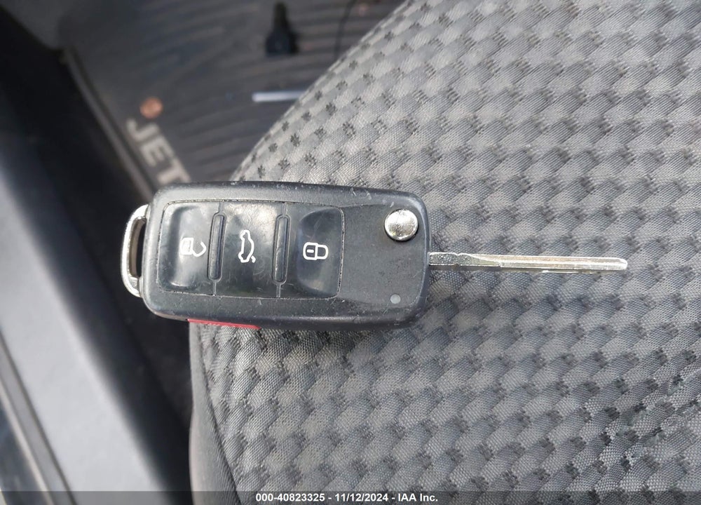 2014 VOLKSWAGEN JETTA 2.0L S VIN: 3VW2K7AJ6EM381292
