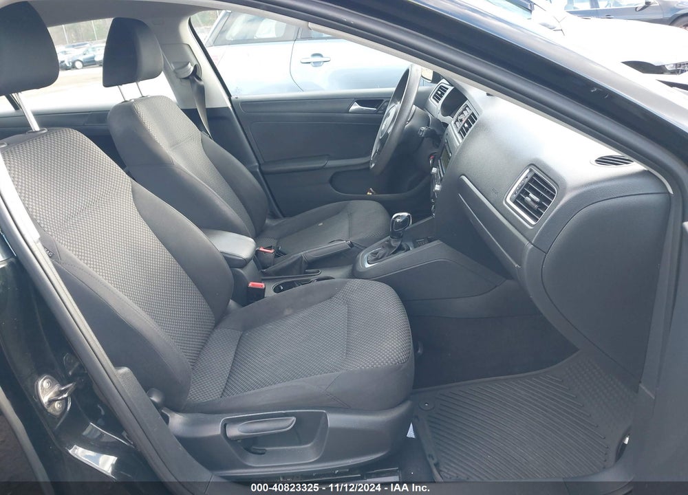 2014 VOLKSWAGEN JETTA 2.0L S VIN: 3VW2K7AJ6EM381292