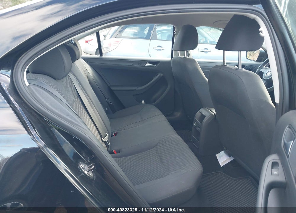 2014 VOLKSWAGEN JETTA 2.0L S VIN: 3VW2K7AJ6EM381292