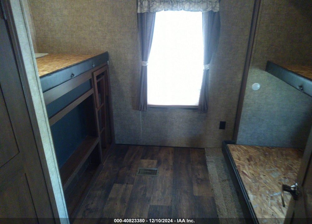 2017 FOREST RIVER SIERRA VIN: 4X4FSEM22HJ043817