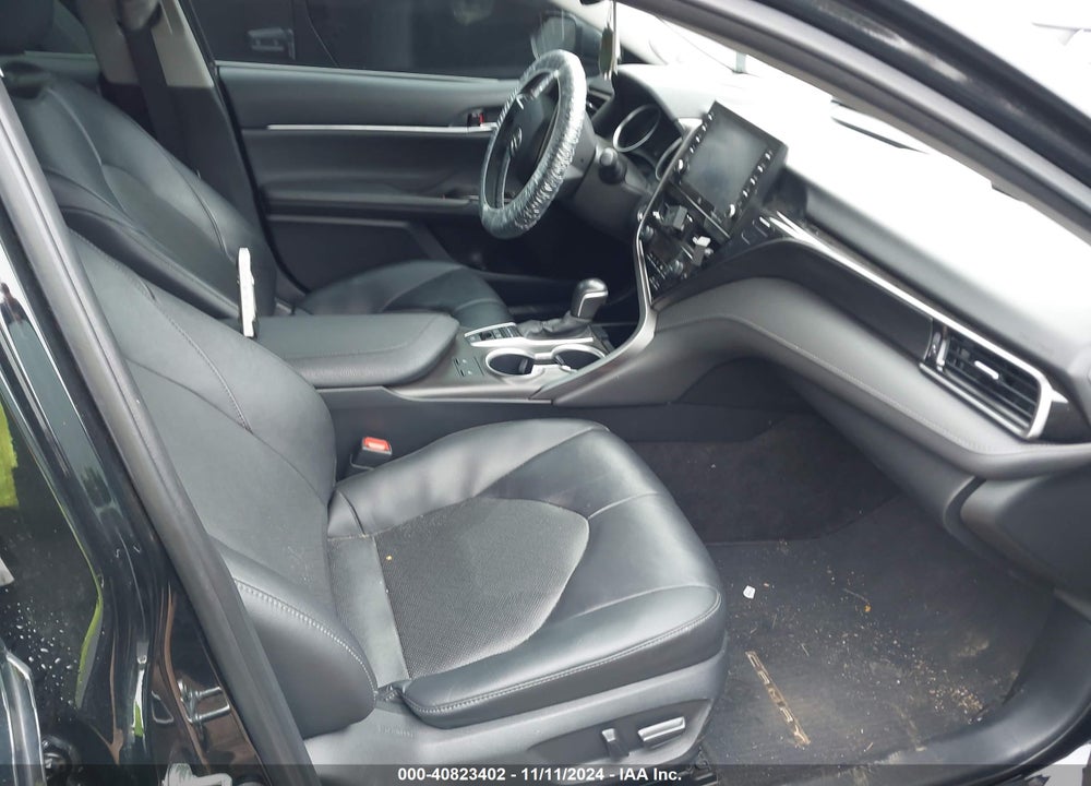 2021 TOYOTA CAMRY XLE VIN: 4T1F31AK5MU557536
